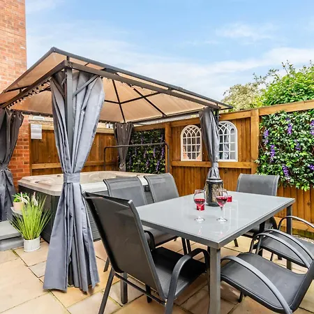 The Ebor House - With Hot Tub 別荘