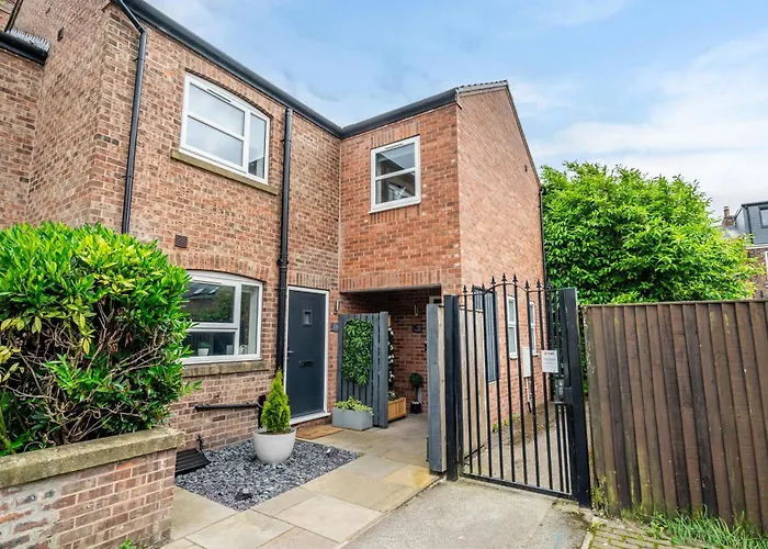 The Ebor House - With Hot Tub York