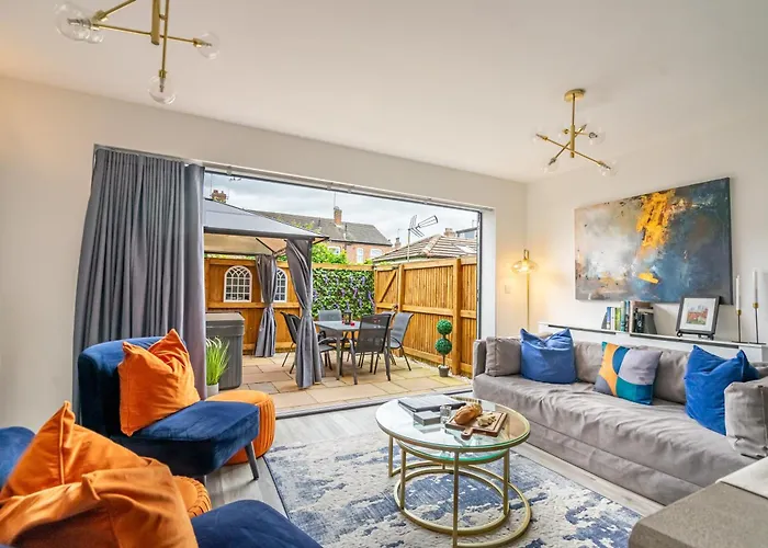 The Ebor House - With Hot Tub * York