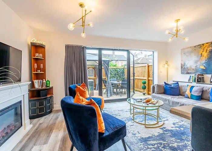 The Ebor House - With Hot Tub