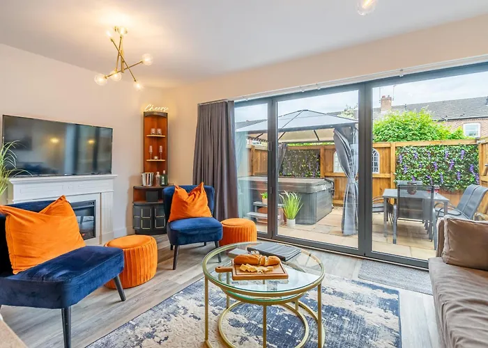 The Ebor House - With Hot Tub