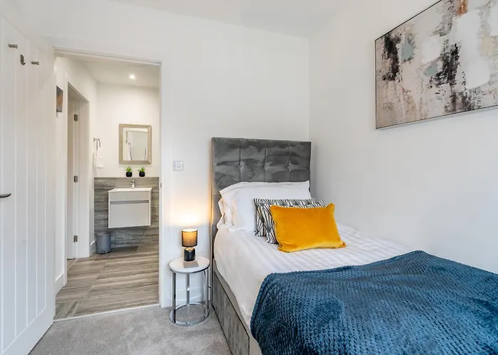 The Ebor House - With Hot Tub Holiday home *