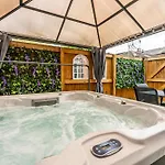 Prázdninový dům The Ebor House - With Hot Tub York